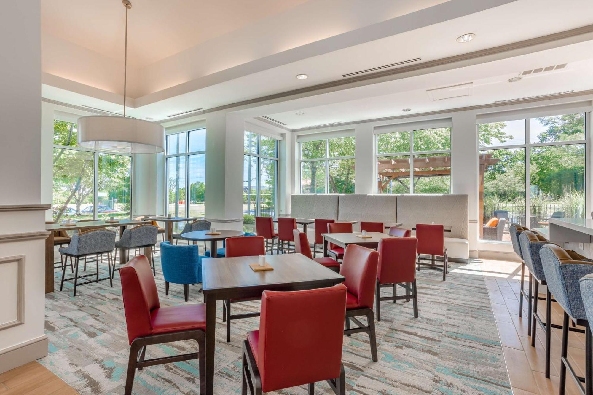 Hilton Garden Inn Cincinnati/Sharonville Exterior photo
